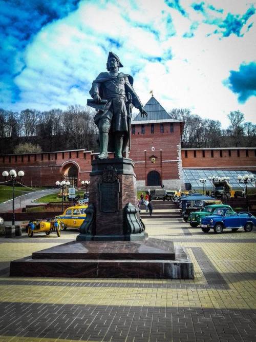 Какие памятники связаны с визитами петра первого в нижний новгород и сохранились до наших дней? ​