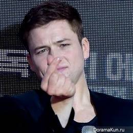 Каким жестом актер показывал невиновность своего персонажа