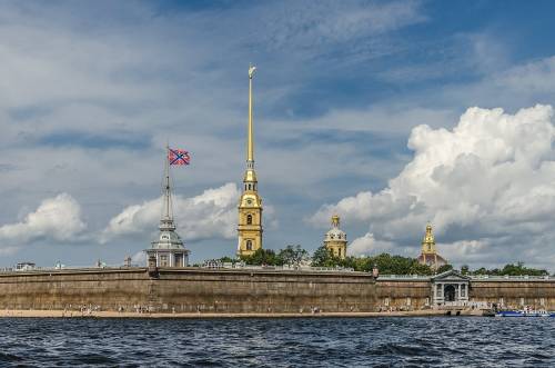 Чем отличалась петропаловская крепость от крепостей построившихся до неё?