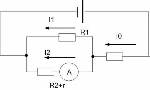 В цепь, содержащую три одинаковых резистора с сопротивлением 100 Ом и идеальную батарейку, подключил