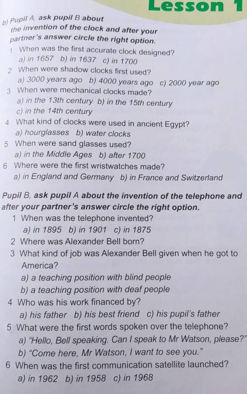 b) Pupil A, ask pupil B about the invention of the clock and after your partner's answer circle the