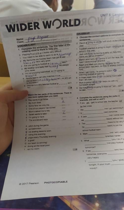 3 Choose the corr sentences.ter of the 0 David going to study will study in the US nextyear1 Footbal